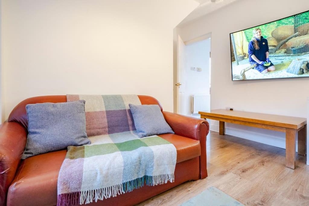 Modern 3 Bedroom House Close To Ferry And City Centre Белфаст Экстерьер фото
