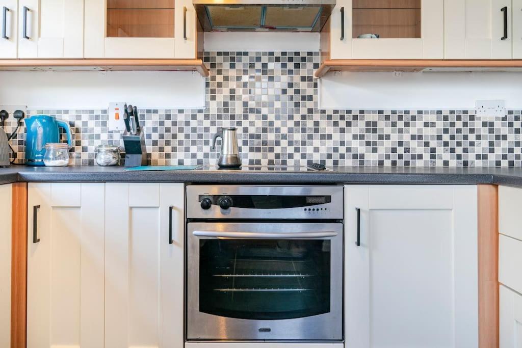 Modern 3 Bedroom House Close To Ferry And City Centre Белфаст Экстерьер фото